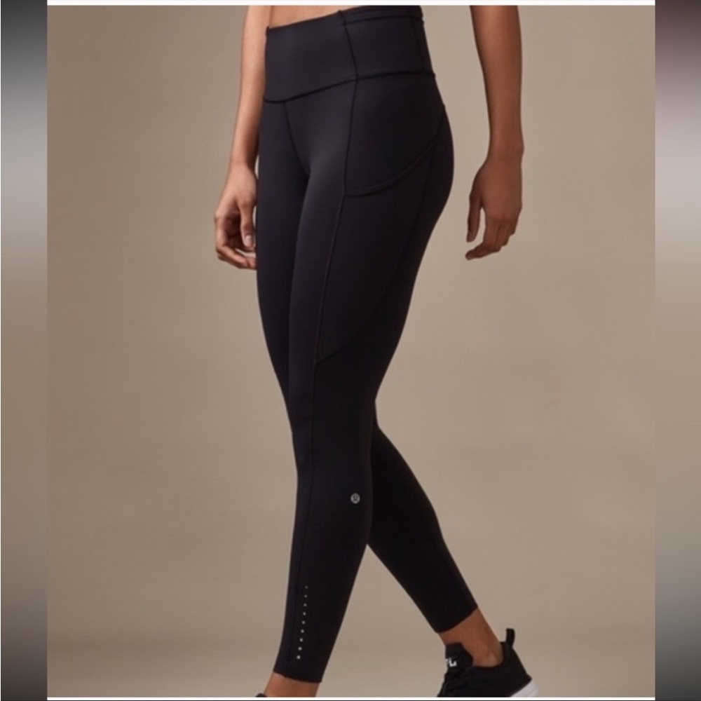 Lululemon Fast and Free size 6 reflective 25 inch